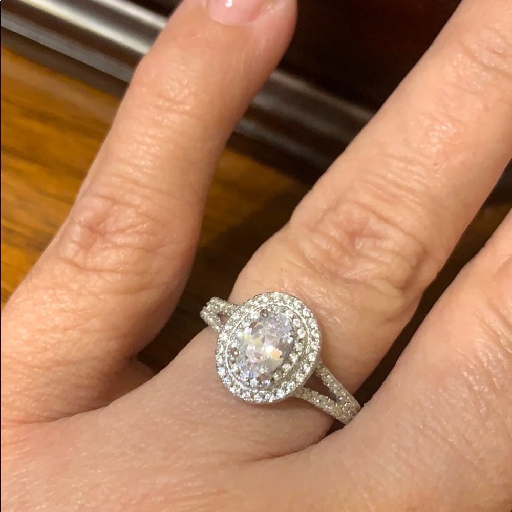 Oval 1.5 ctw cz engagement ring 925 silver